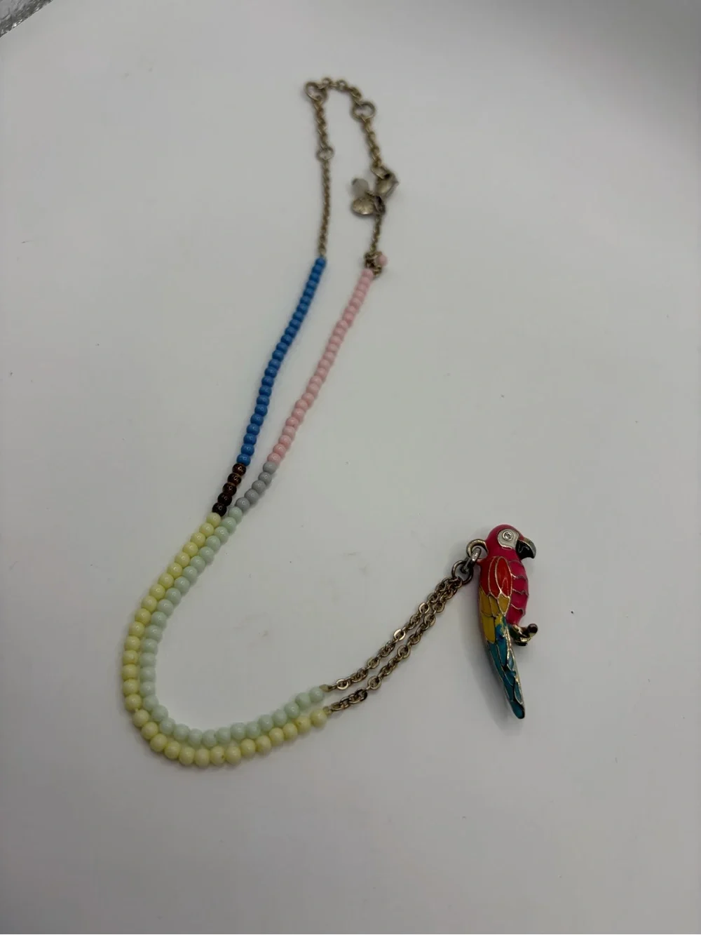 Multicolor Parrot Bead Toy Necklace for Pet Birds - Pink, Blue, Yellow